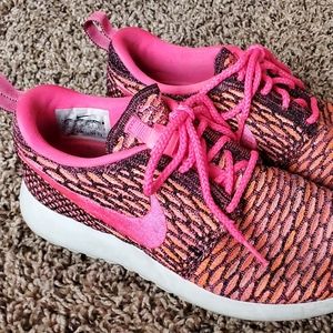 Nike Flyknit Roshe Run Shoes Sz 6